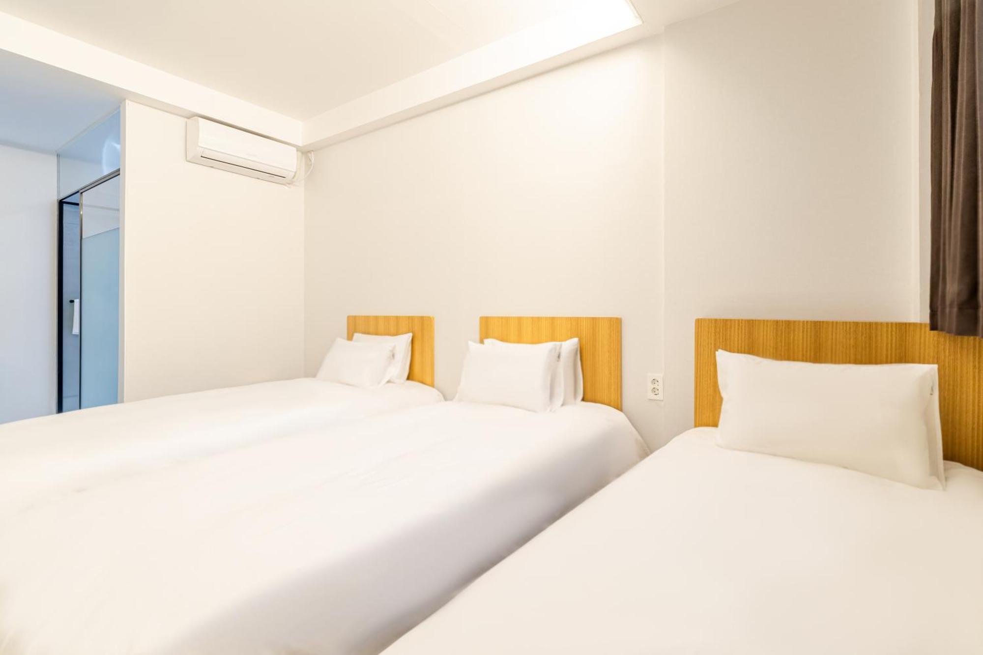 U Stay Myeongdong Сеул Екстериор снимка